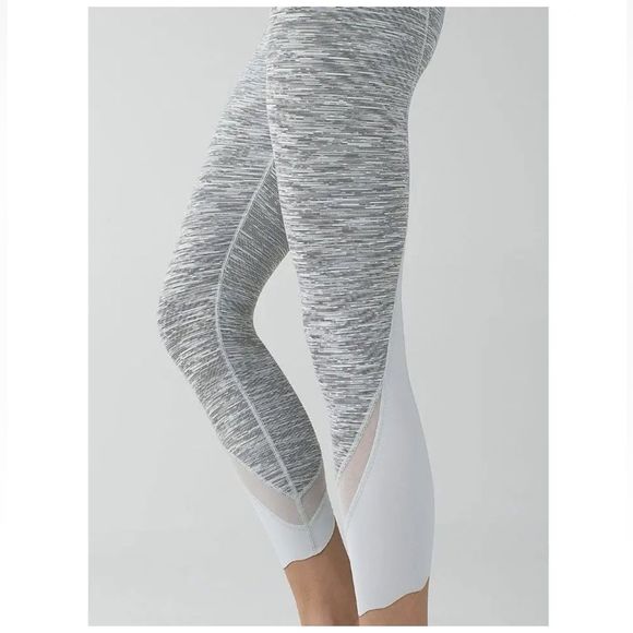 lululemon athletica Pants - Lululemon Roll Down Mesh High-Rise Scalloped Hem Crop Leggings Wee Space Size 6